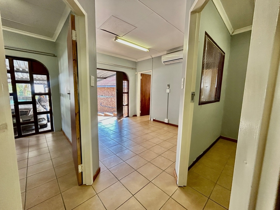 To Let 2 Bedroom Property for Rent in Safari Gardens North West